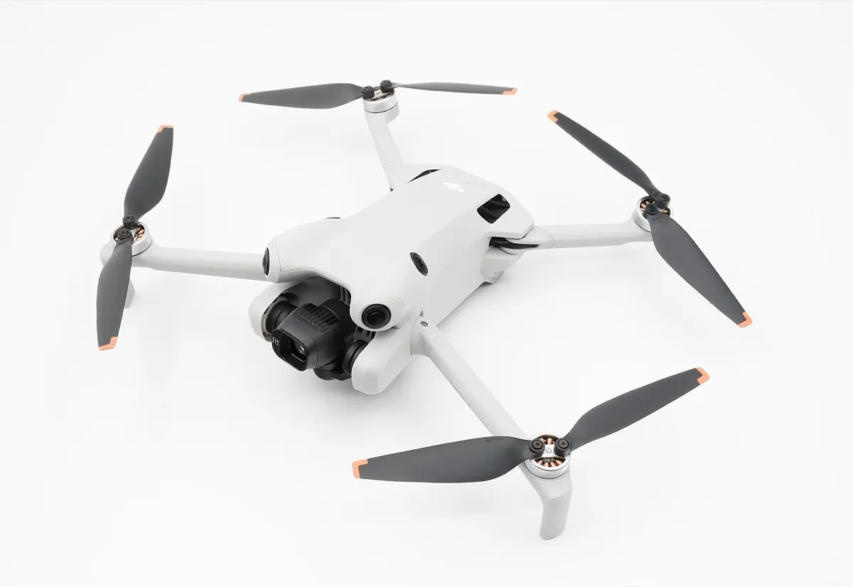 DJI (China) DJI Mini 4 Pro (with Mobile SDK) (1)