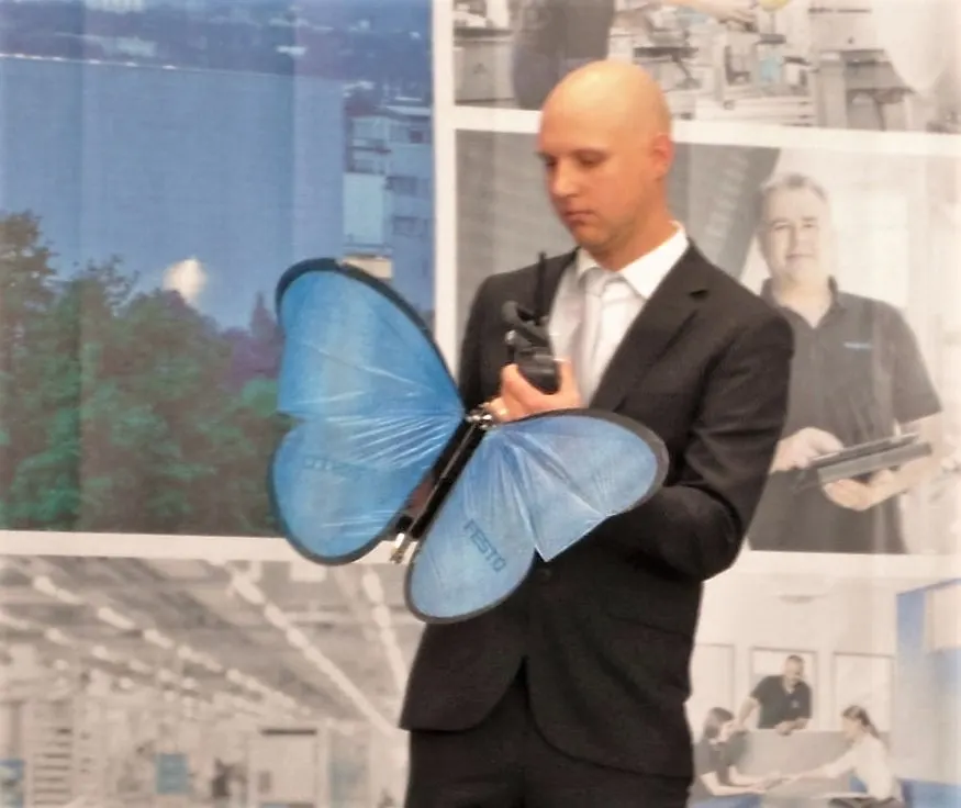 Festo Bionic Learning Network (Germany) Festo eMotionButterflies (2)