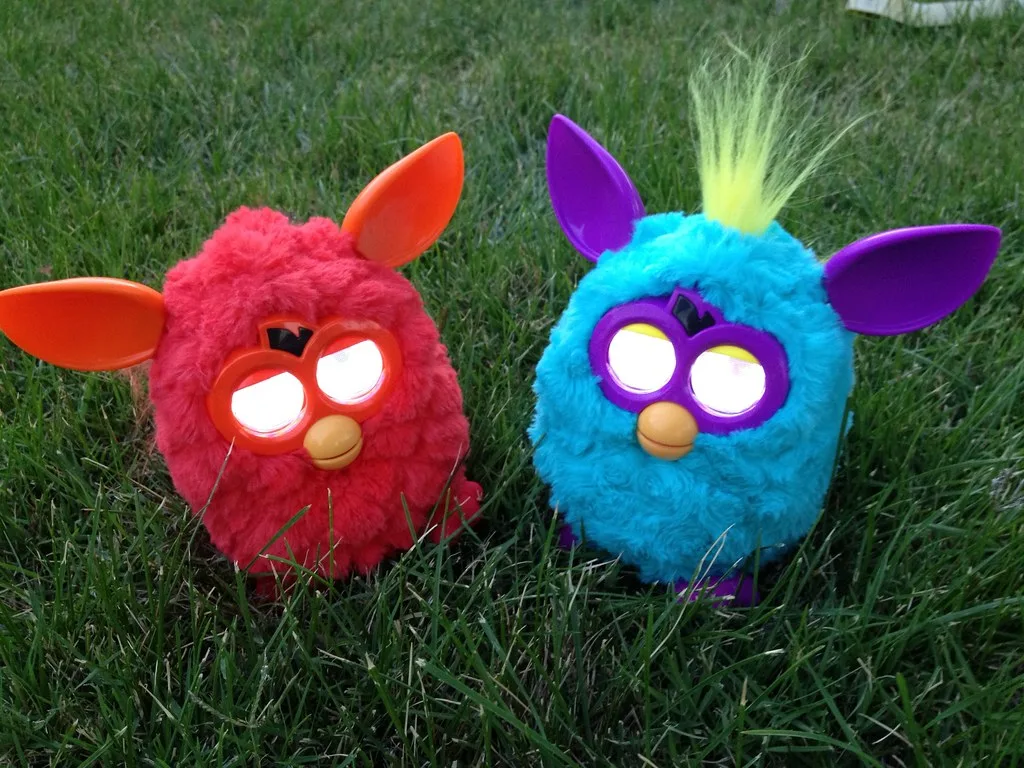 Hasbro (USA) Furby (2)