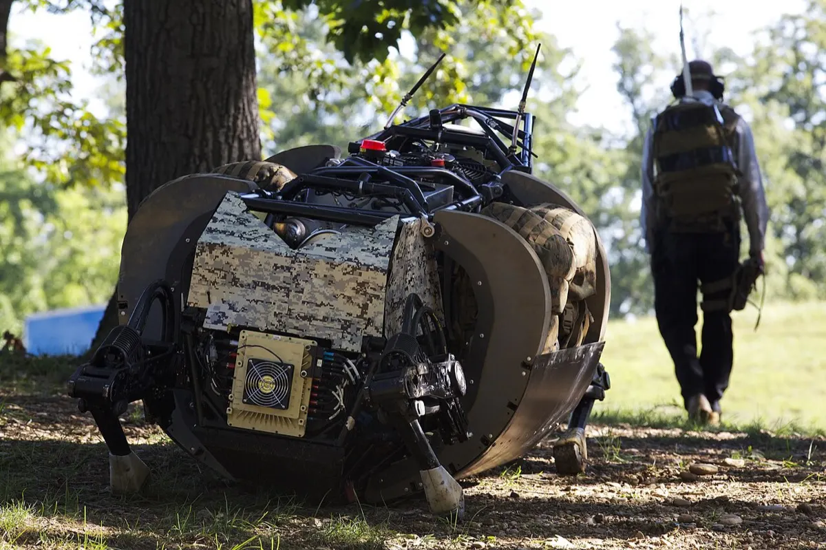 Boston Dynamics (US) for DARPA/USMC LS3 (Legged Squad Support System) (1)