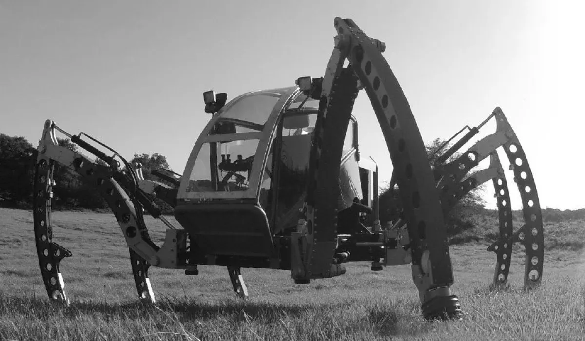 Micromagic Systems / Matt Denton (UK) Mantis Walking Machine (1)