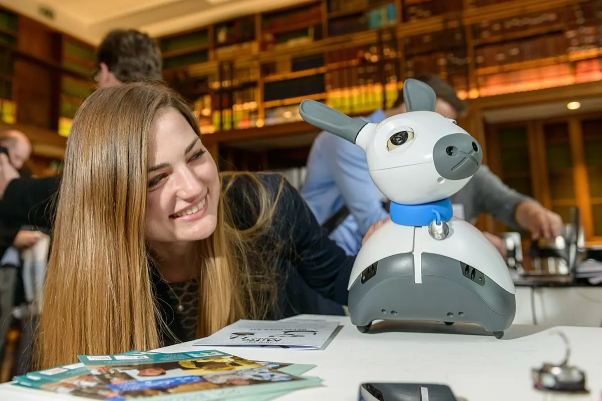 Consequential Robotics (UK) / University of Sheffield MiRo-E (1)