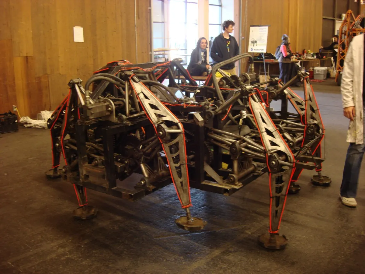 eatART Foundation (Canada) Mondo Spider (1)