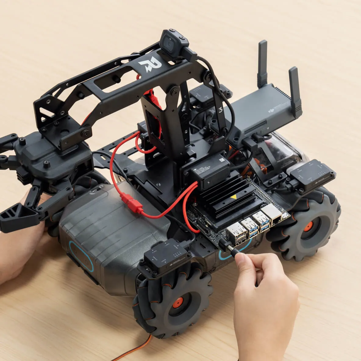 DJI RoboMaster EP Core (2)
