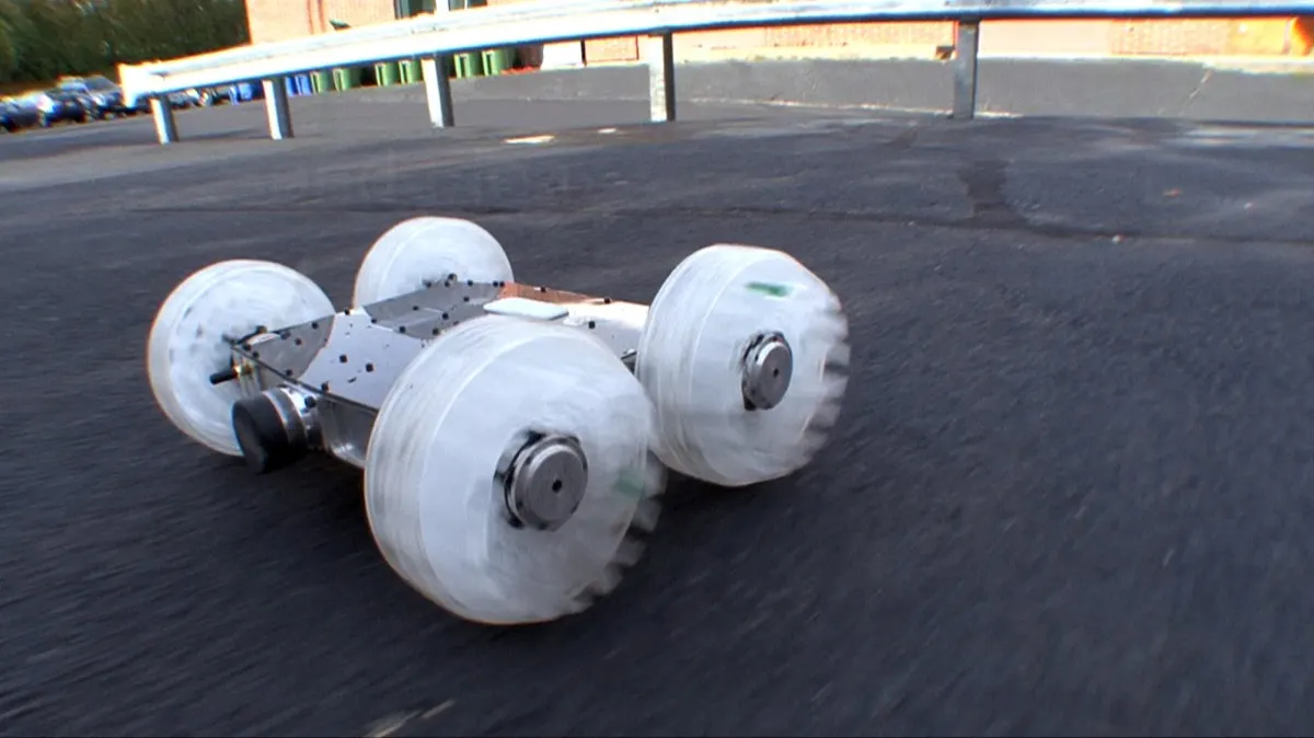 Boston Dynamics (USA) Sand Flea (2)