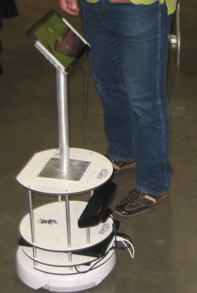 Willow Garage (USA) TurtleBot (original) (2)